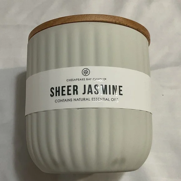 Chesapeake Bay Sea Minerals, Sheer Jasmine, and Rosewood Fig Candle Set - Picture 6 of 8